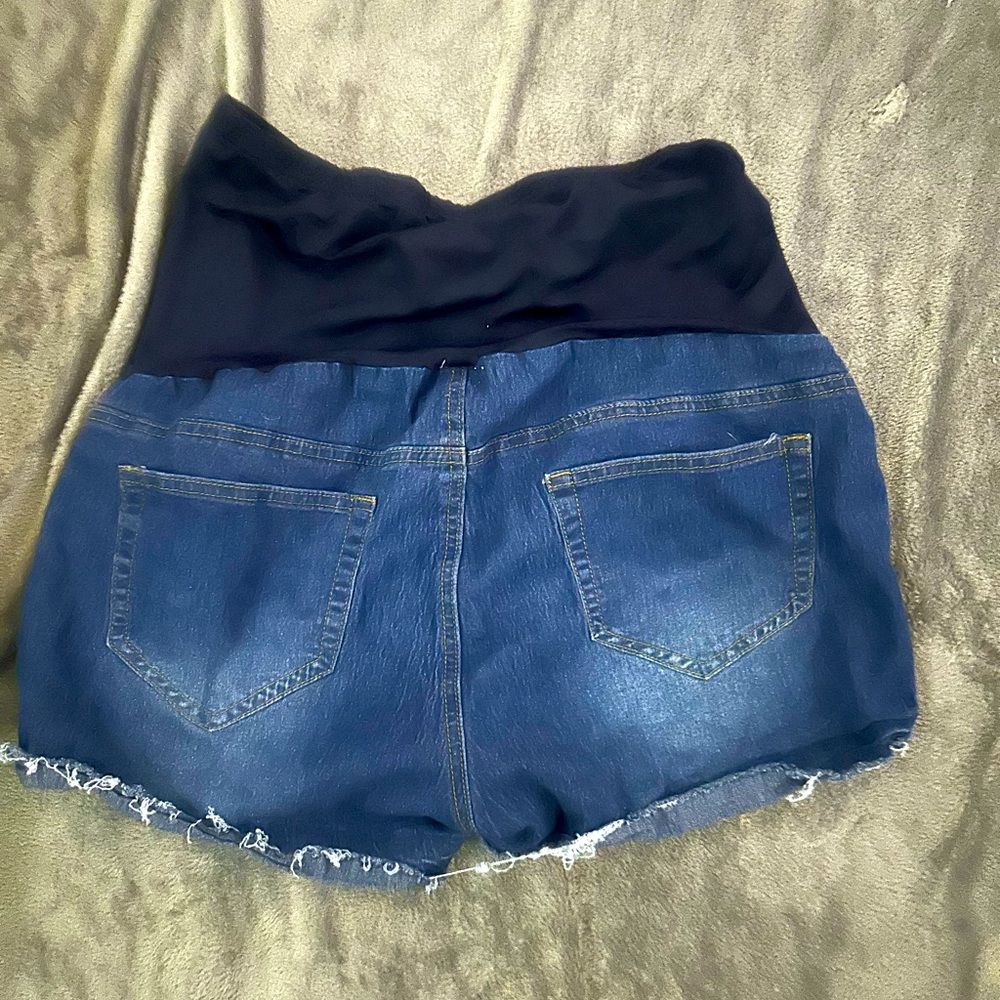 Maternity shorts size large denim